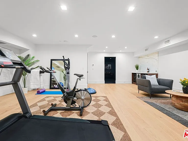 4153 Vantage Ave — Photo 30