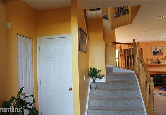 Entrance stair case to 2nd floor