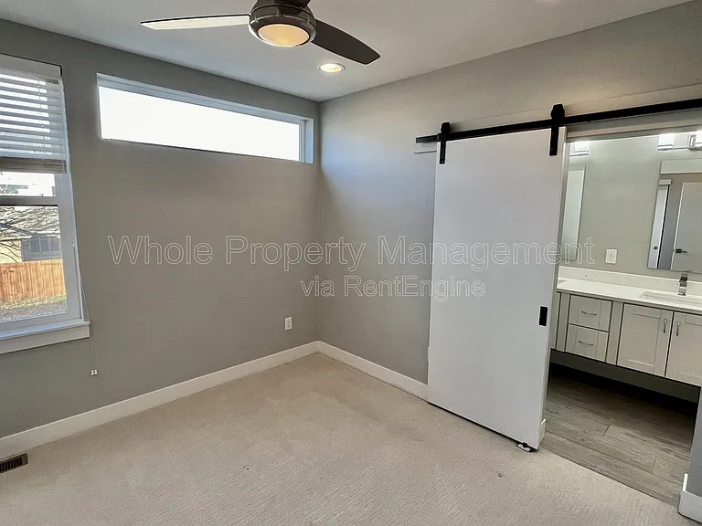 1547 Utica St — Photo 27