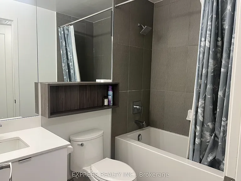 70 Princess St #935 — Photo 4