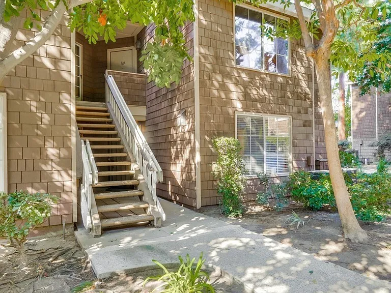 12555 Euclid St #109 — Photo 2