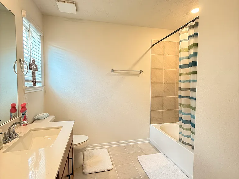 15707 Winter Heights Dr — Photo 12