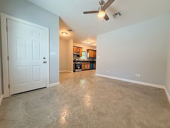 2nd image of 2601 Hazel St #E2