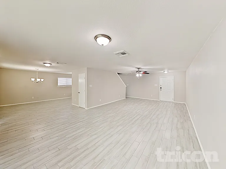 12402 Grossmount Dr — Photo 4