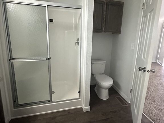 shower/toilet in primary bathroom