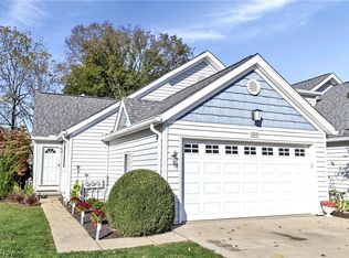 1215 Canyon View Rd, Northfield, OH 44067