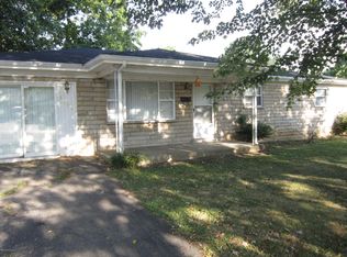 9606 Titan Dr, Louisville, KY 40229