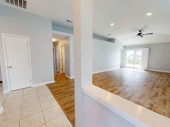 3rd image of 974 Owen Ave