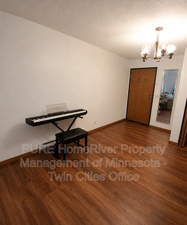 1207 Hewitt Ave #9