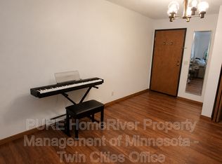 1207 Hewitt Ave APT 9, Saint Paul, MN 55104