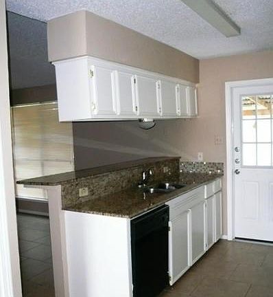 4th image of 425 Antares Dr