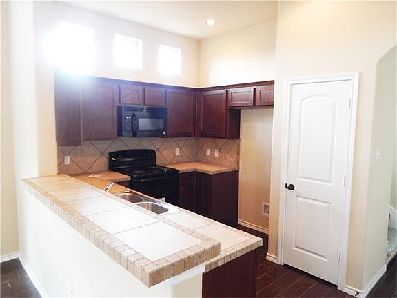 4th image of 161 Creekside Villa Dr