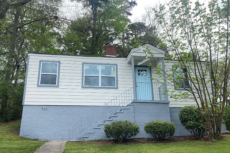 1st image of 832 79th Pl S