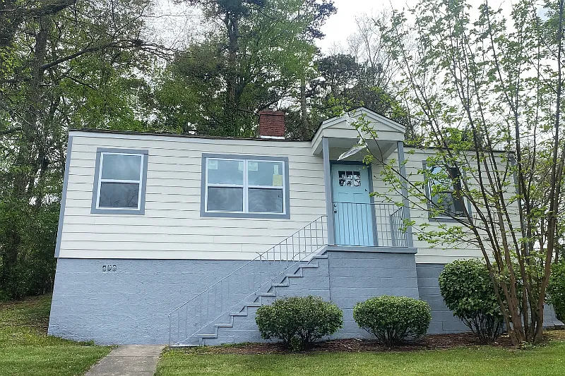832 79th Pl S