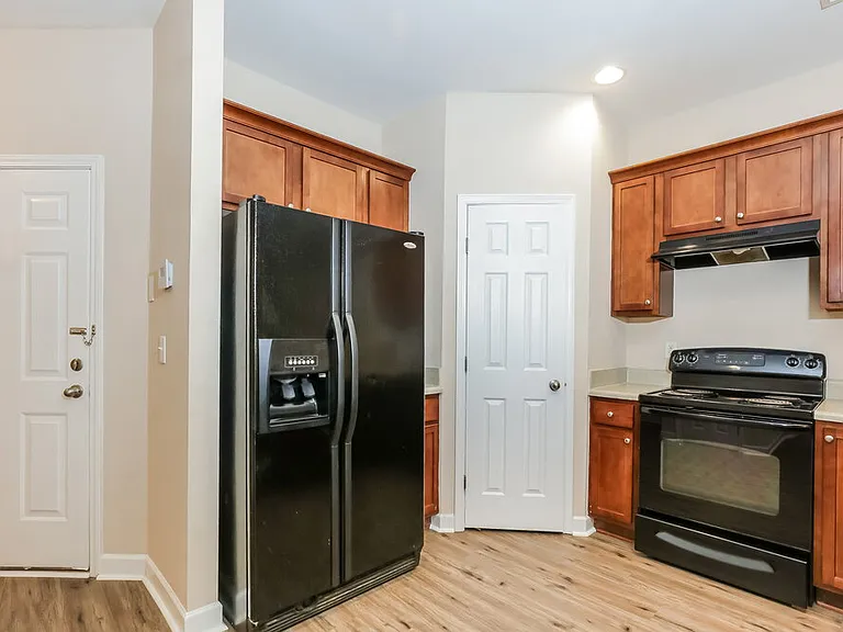 2545 Spring Oaks Way — Photo 9