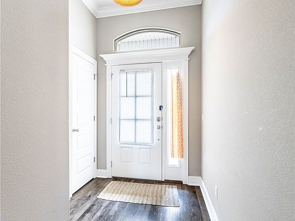4th image of 5336 Overcrest Ave
