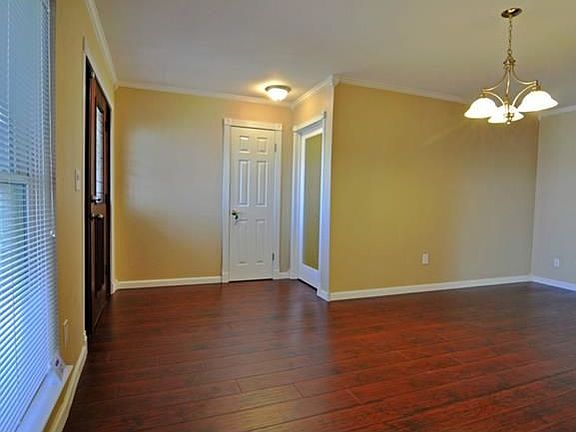 4th image of 3002 Esters Ct