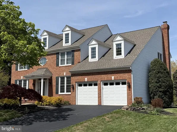 2808 Gibson Oaks Dr, Herndon, VA 20171