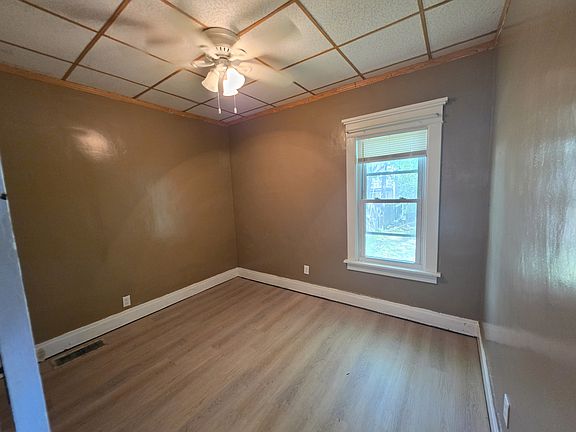 3rd image of 50 Hubbell Ave #1