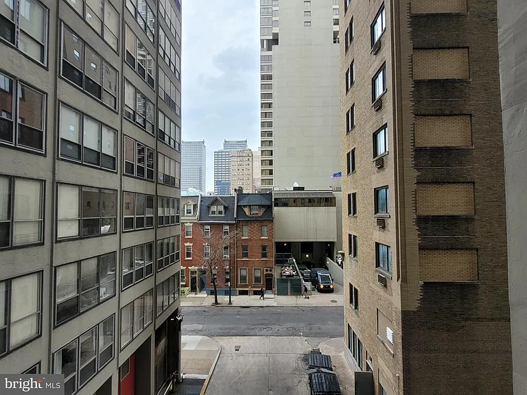 224 W Rittenhouse Sq #30-401 — Photo 13