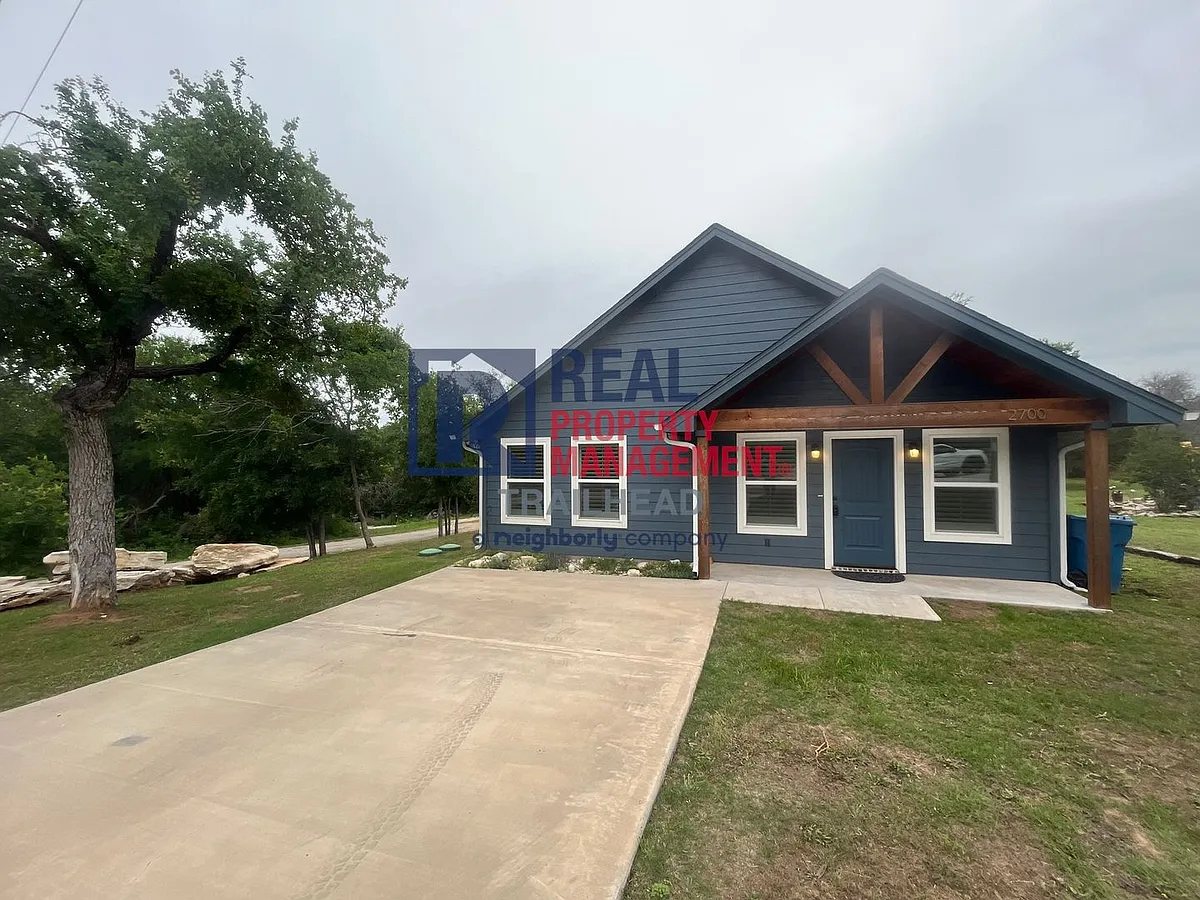 Building Photo - 2700 Steepleridge Cir