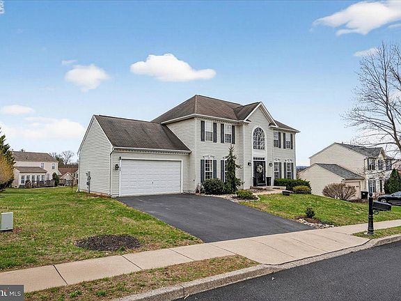 2nd image of 808 Bramblewood Dr