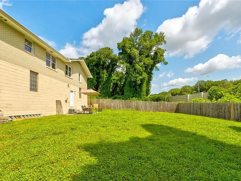 1848 Winthrop Dr SE — Photo 42