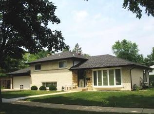 364 Dover Dr, Des Plaines, IL