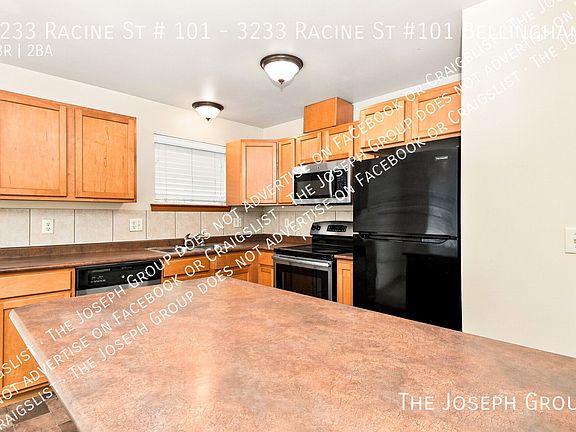 5th image of 3233 Racine St #101