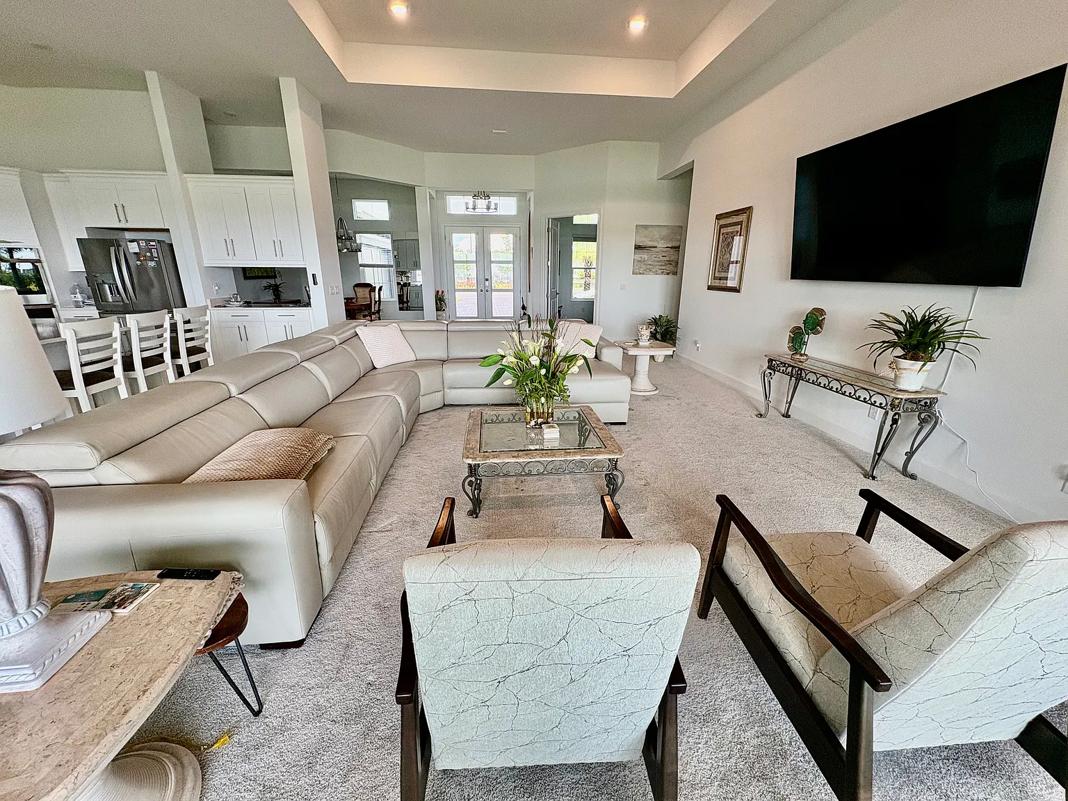 3 bed, 3.5 bath, 3664 sqft, $12,000 — Photo 4