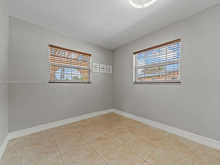 3605 SW 122nd Pl #1 — Photo 12