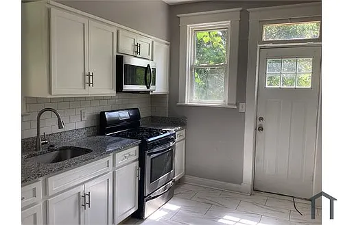 5509 Ready Ave Photo 1