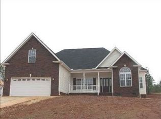 444 Abberly Ln, Boiling Springs, SC 29316