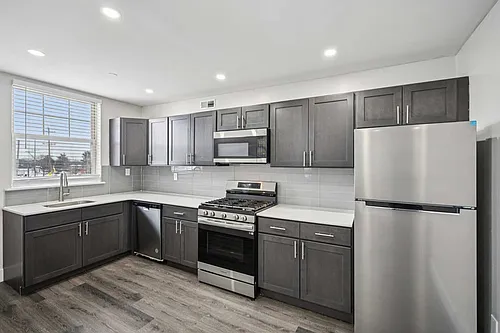 Domino Lane Apartments Photo 1