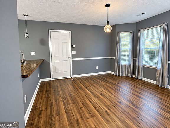 3rd image of 163 Woodwind Way