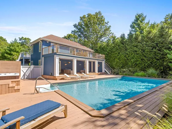 65 Edwards Hole Rd, East Hampton, NY 11937