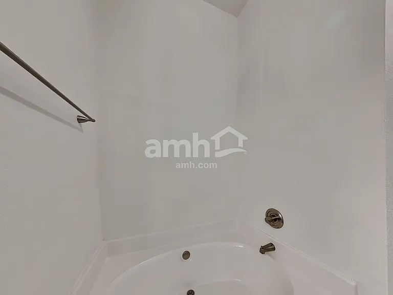 347 Tioga Dr — Photo 10