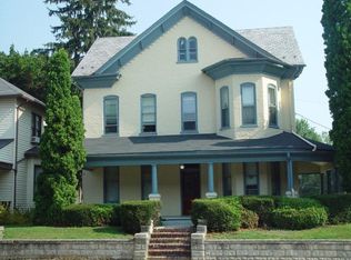 329 E Main St APT 3, Mount Joy, PA 17552