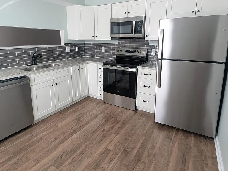 8600 Olde Colony Trl #126 — Photo 1