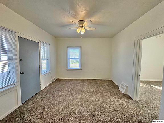 3rd image of 2445 N 33rd Ave