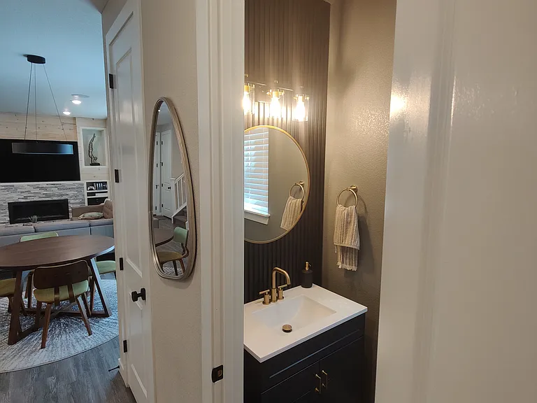 201 W Jamison Ct — Photo 4