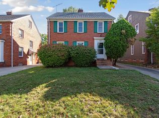1007 Pennfield Rd, Cleveland Heights, OH 44121