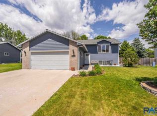 6306 W 54th St, Sioux Falls, SD 57106