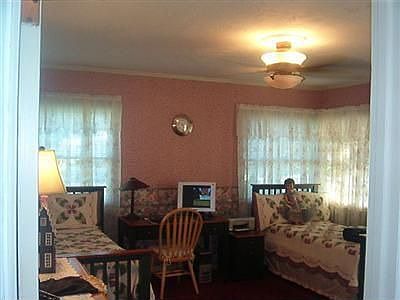 3 LARGE BEDROOMS