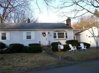 9 Lark Rd, Smithfield, RI 02828