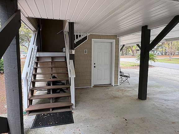 5th image of 24 N Oak Dr