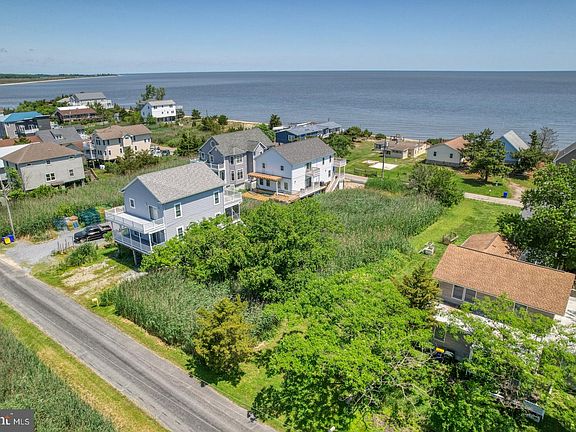 3rd image of N Bayshore Dr