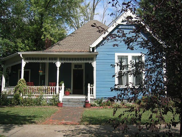 1st image of 421 E College St