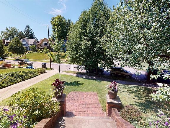 3rd image of 1447 Lewis Dr