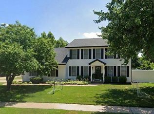 2729 Rosehill Ave, Bettendorf, IA 52722